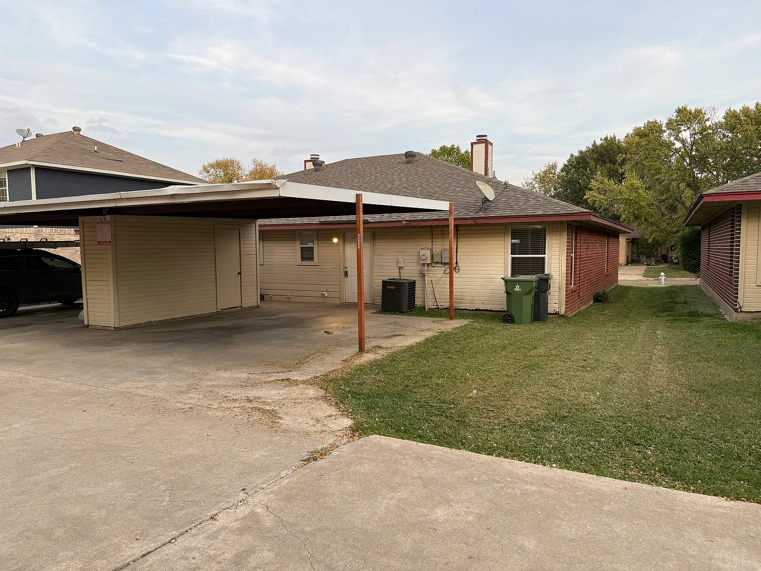 5412 Creekridge Dr — Photo 2