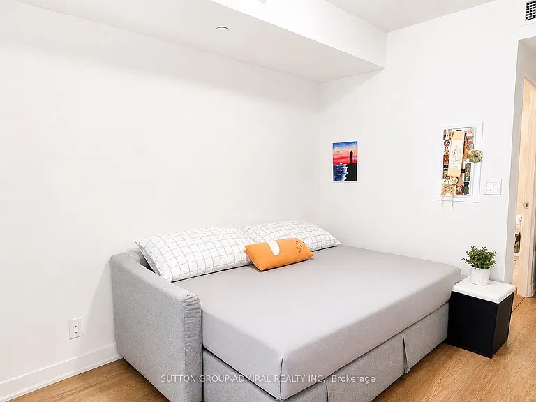 100 Harbour St #1011 — Photo 7