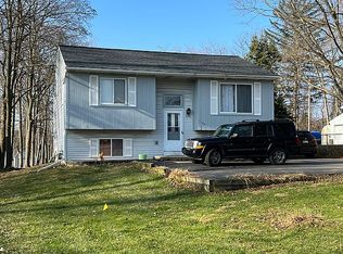 1105 N Waverly Rd, Lansing, MI 48917