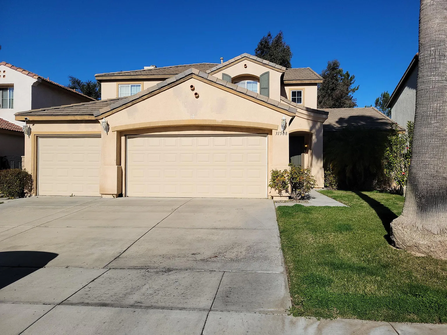 5 bed, 2761 sqft, $3,400 — Photo 1