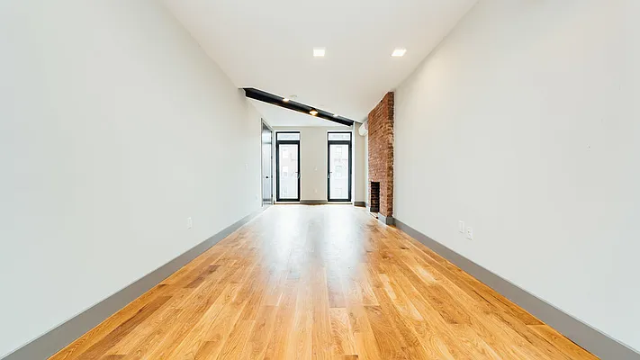 Rented by Nooklyn NYC LLC | media 11