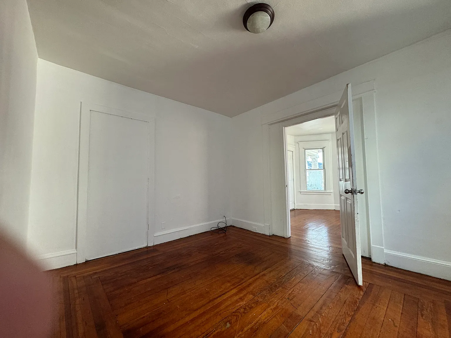 2 bed, 1100 sqft, $1,245 — Photo 2