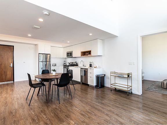 2nd image of 1737 N Las Palmas Ave #611