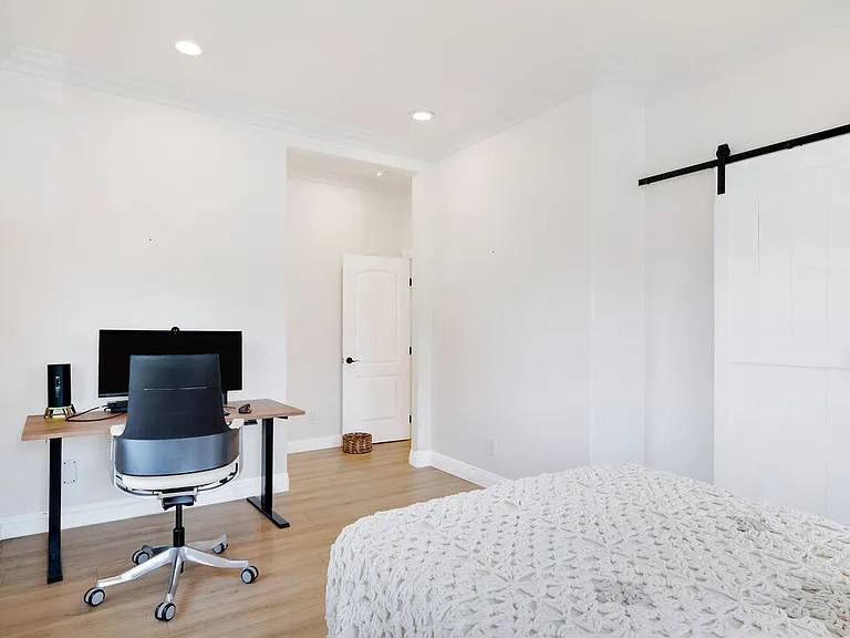 5136 Berryman Ave — Photo 33