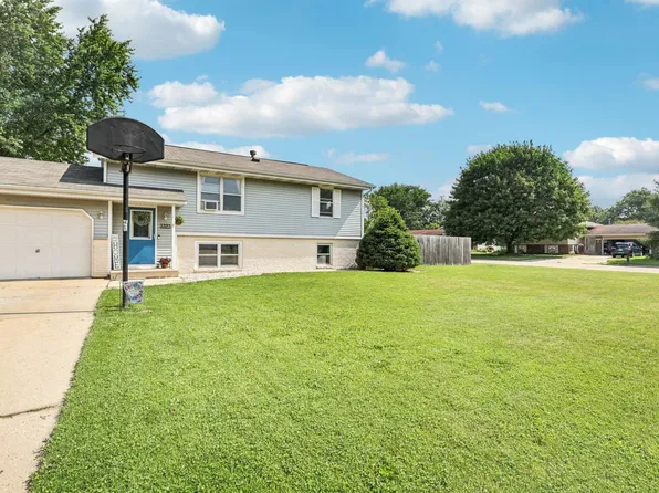 3323 Spruce St, Janesville, WI 53546