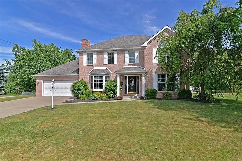 1001 Harvest Ct photo 1