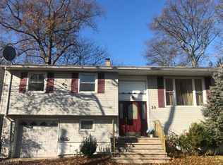 25 Dacotah Ave, Lake Hiawatha, NJ 07034