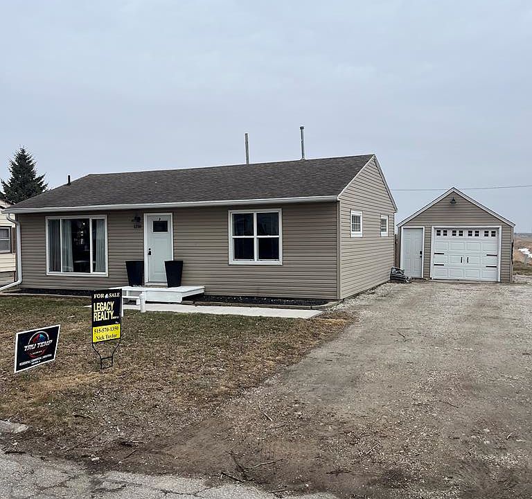 1st image of 1216 Hamilton Rd