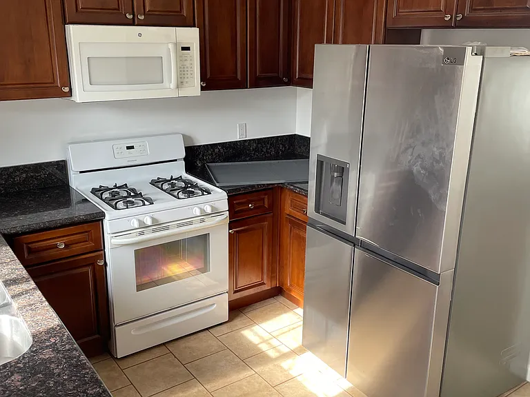 1529 Mohawk St — Photo 7