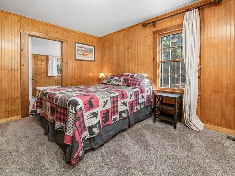697 Chipmunk Ln — Photo 11