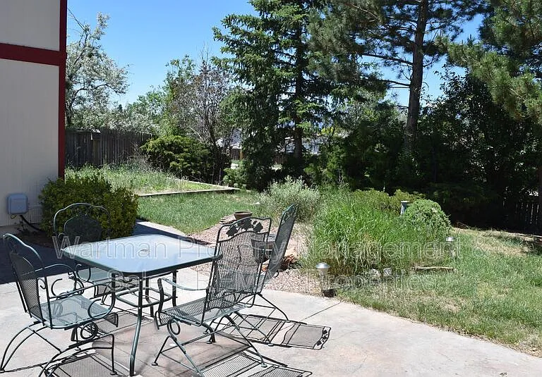 2860 Frazier Ln — Photo 16