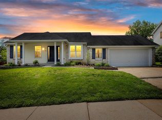 705 Stone Canyon Dr, Ballwin, MO
