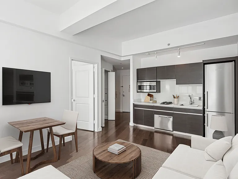 116 John St #3109 — Photo 3