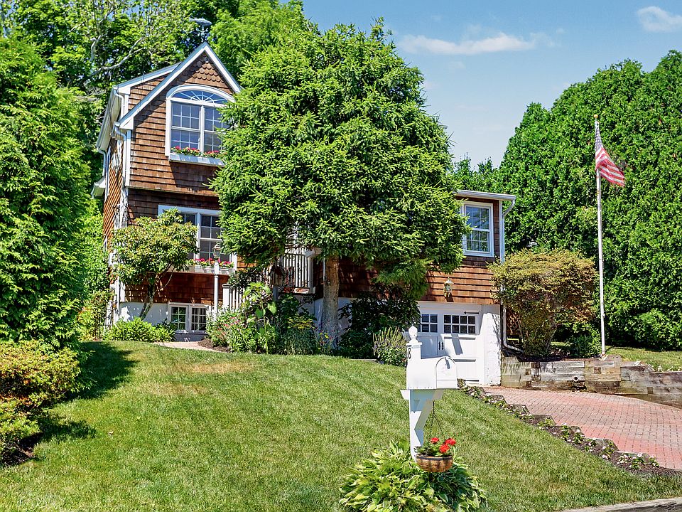 1st image of 8 Sherwood Dr