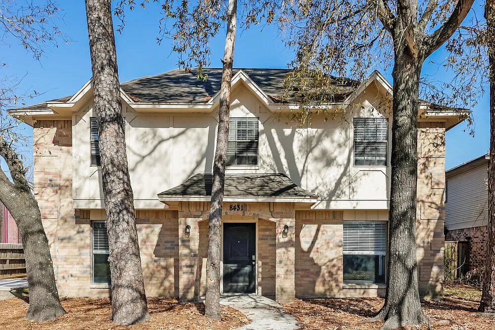 4 bed, 2.5 bath, 2028 sqft, $1,865 — Photo 1