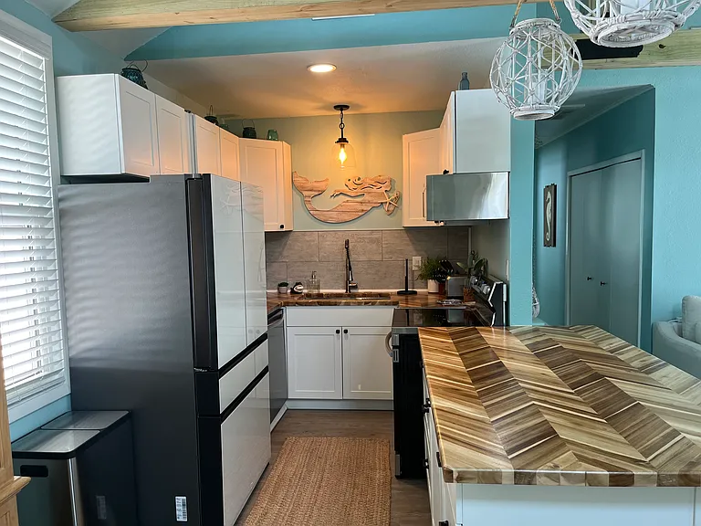 1240 Georgia Ave — Photo 5