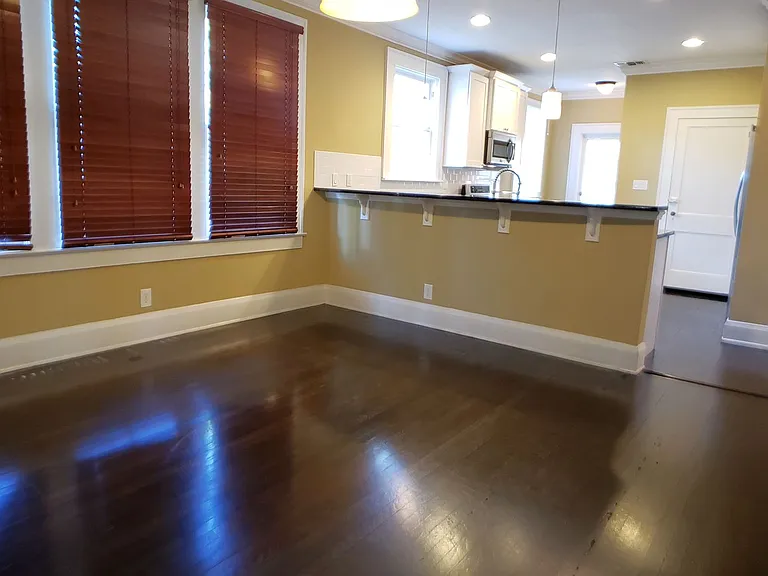 306 S Melville Ave — Photo 24