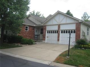 9934 Edelweiss Cir, Merriam, KS 66203