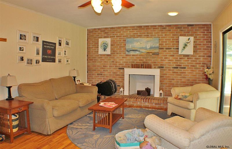 2nd image of 18 VAN TASSEL Lane