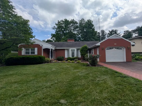 2204 Sunny Ln, Lawrenceville, IL 62439
