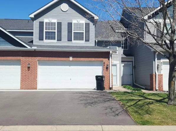 8511 Grove Cir, Shakopee, MN 55379