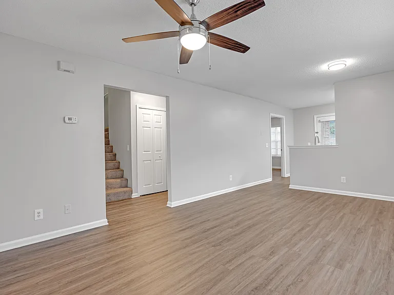Lakeview Oaks Townhomes — Photo 12