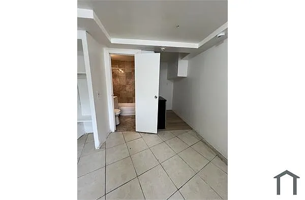 Building Photo - 1024 Elder Ave #1F