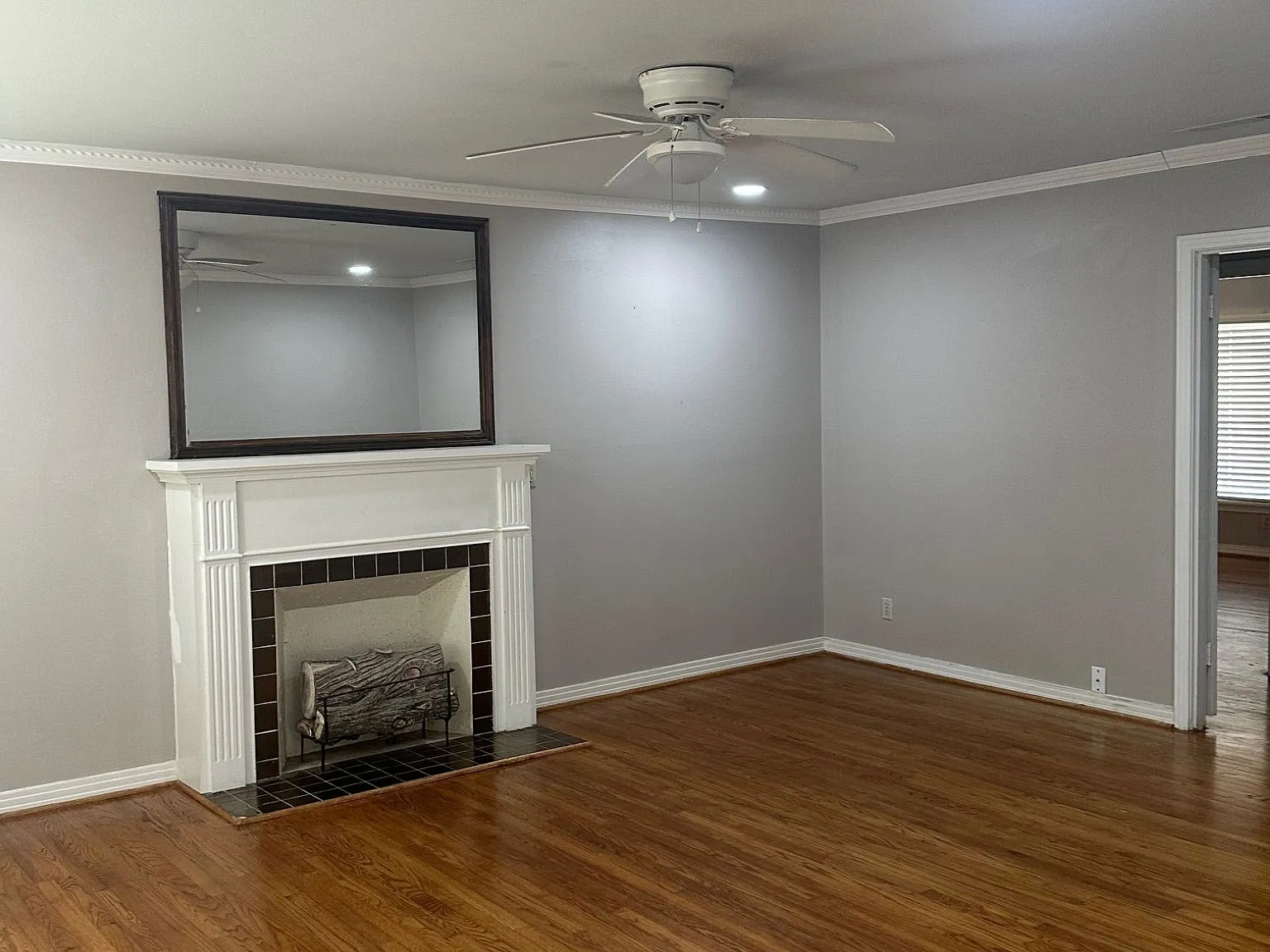 3 bed, 1820 sqft, $3,195 — Photo 2