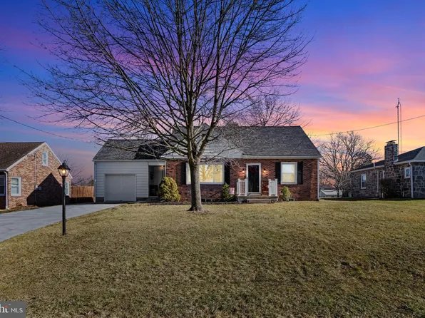 2246 Manor Rd, York, PA 17408