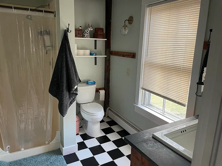 38 Sunset St — Photo 12