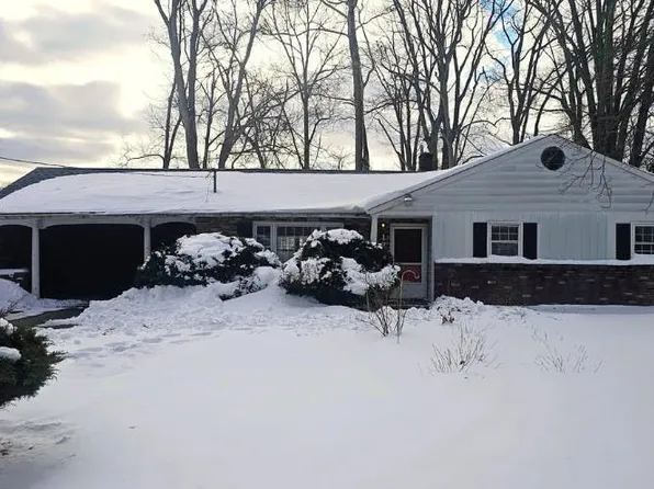 12 Collins Dr, West Haven, CT 06516