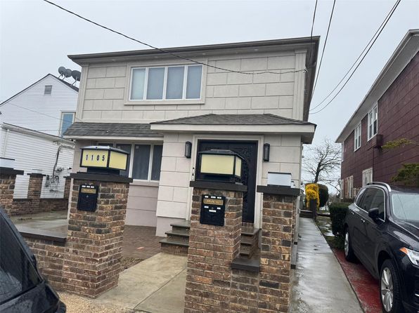 1105 Bay 32nd Place, Far Rockaway, NY 11691