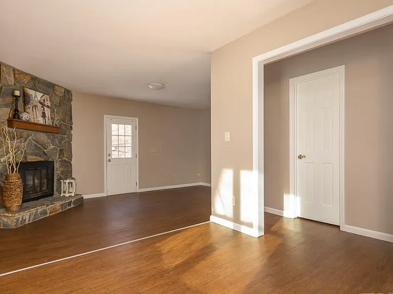 515 Brent Rd — Photo 6