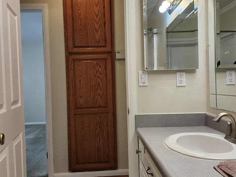 1235 Lovers Ln — Photo 14