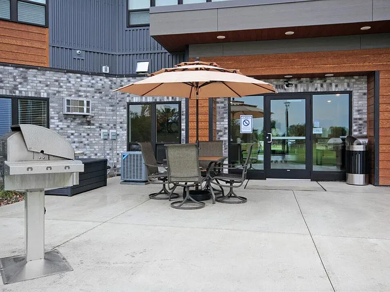 Courtyard — Photo 16