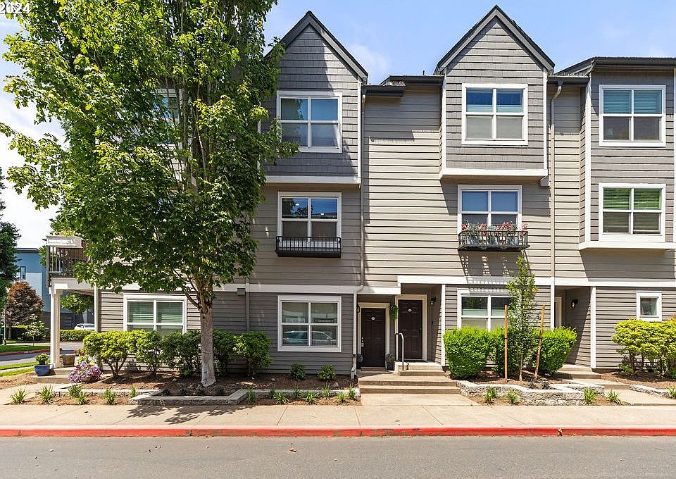1st image of 1726 SE Halyard Ln