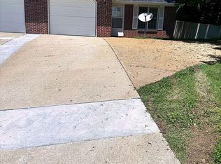 2107 Walz Cir UNIT B, Jefferson City, MO 65101