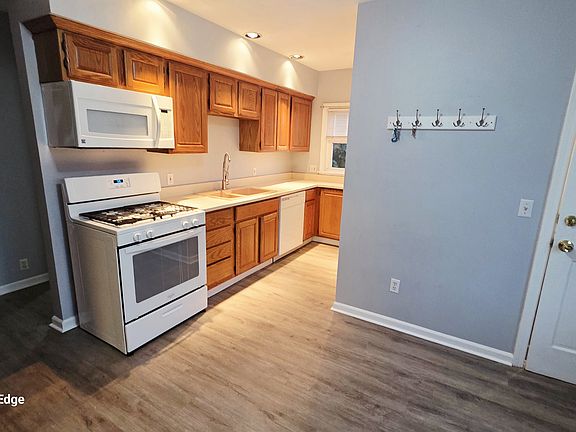 2nd image of 101 Rosemont Ave Floor 2