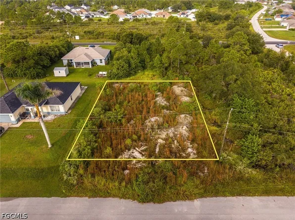 1855 Ottoman St, Lehigh Acres, FL 33972