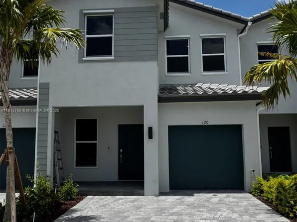 134 SW 184th Pl, Hollywood, FL 33029