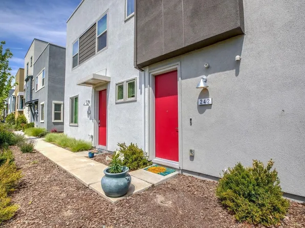 242 Log Pond Ln, Sacramento, CA 95818
