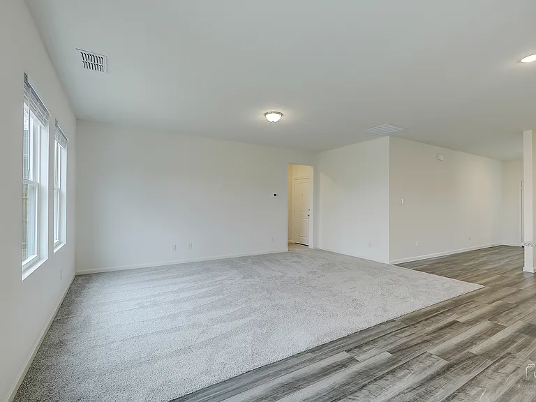 2713 Silver Leaf Ln — Photo 5