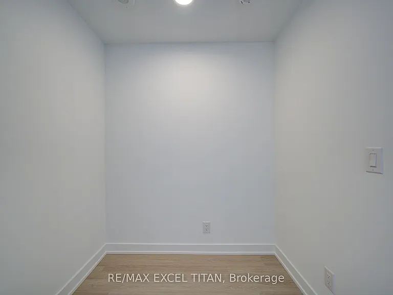 699 Sheppard Ave E #1115 — Photo 16