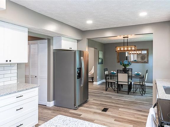 4th image of 5471 Corkhill Dr