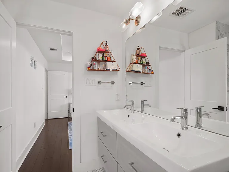 209 Blueberry St — Photo 22