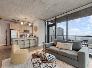 1050 W Van Buren St #ID1029634P, Chicago, IL 60607