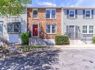 2041 N Glebe Rd, Arlington, VA 22207