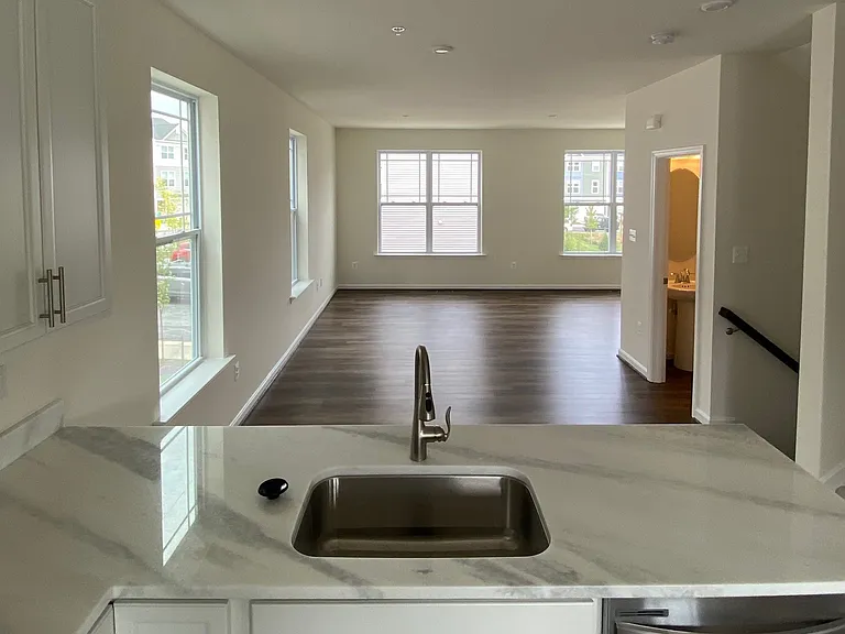 225 Jenkins Way Gln — Photo 7