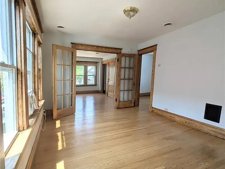 47 Bridgeman St #UPPER — Photo 3