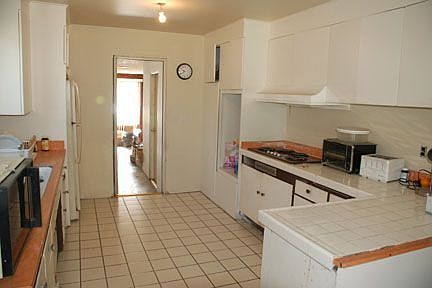 2nd image of 5727 N Hanlin Ave